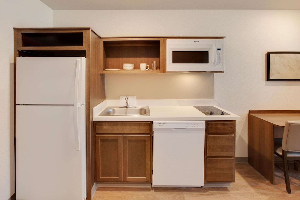 WoodSpring Suites Houston Northwest Standard Room, 1 Queen Bed, Non Smoking 5