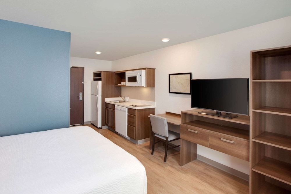 undefined WoodSpring Suites Houston Northwest