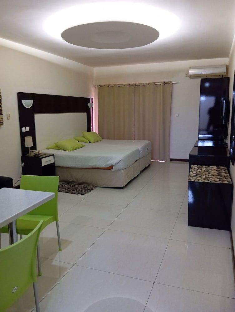 Pensao Martins Luxury Suite 4