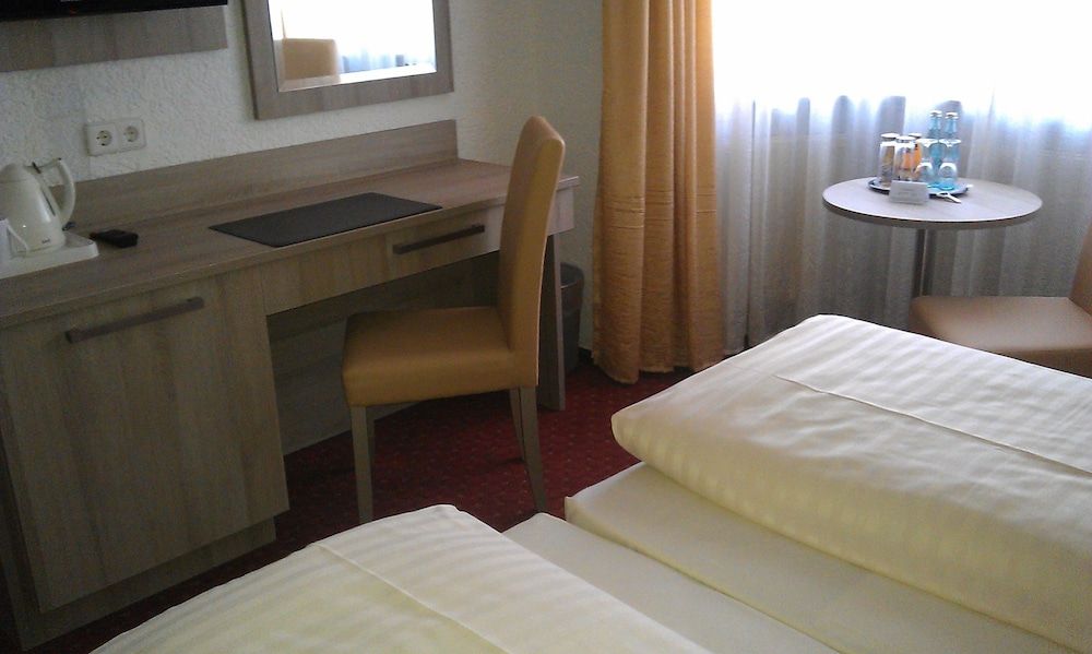 Airport Hotel Filderpost Standard Double or Twin Room, 1 Bedroom 4