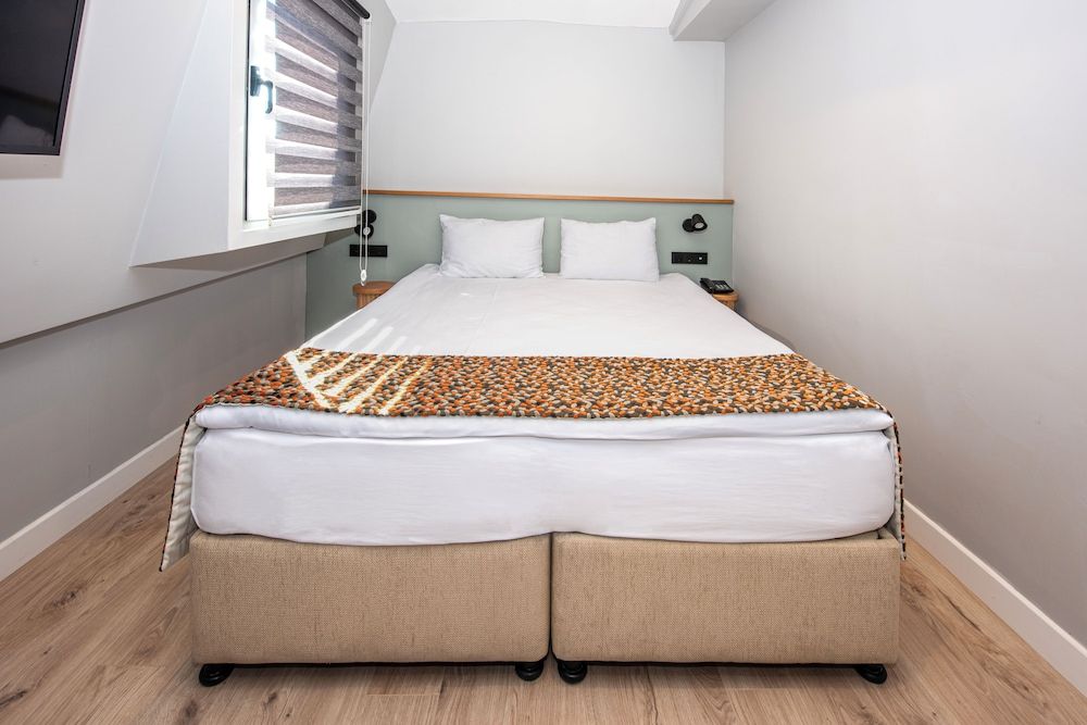 undefined B Guest Hotel 3