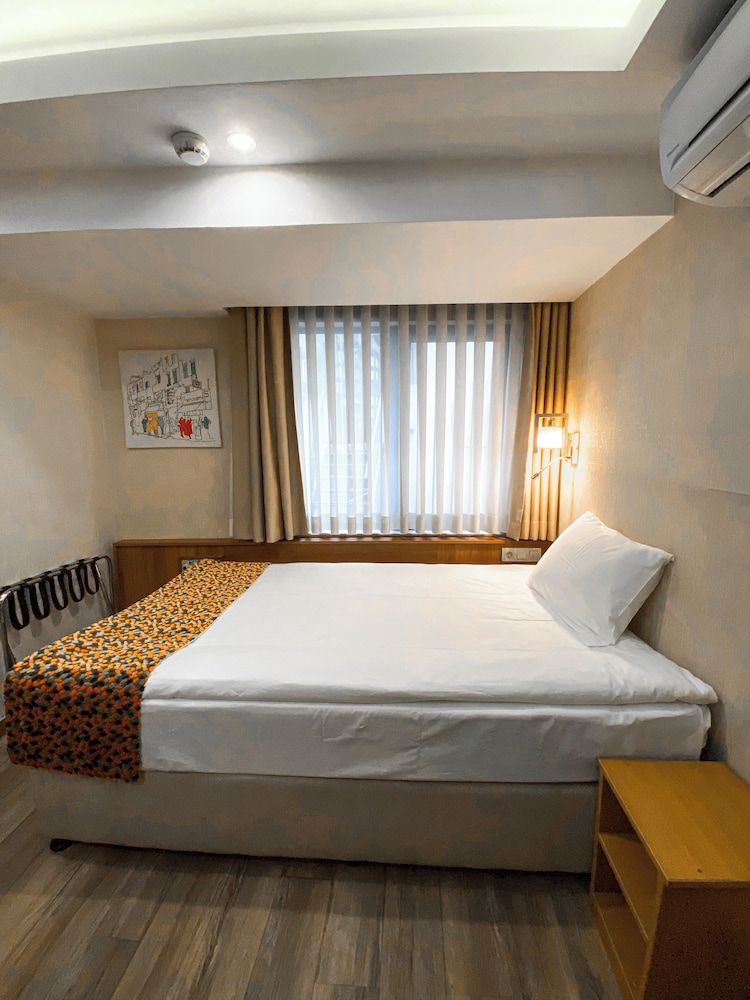 undefined B Guest Hotel 10