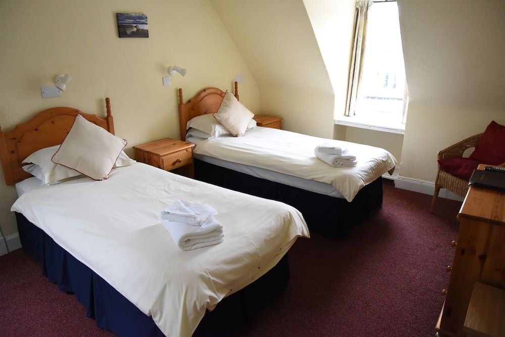 Twin Room, Private Bathroom