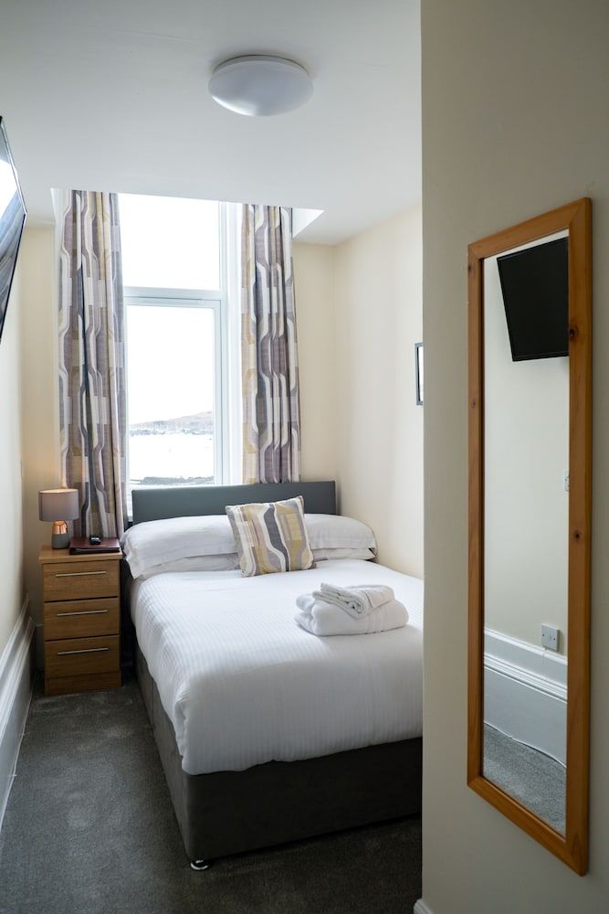 Ayres Single Room, Sea View