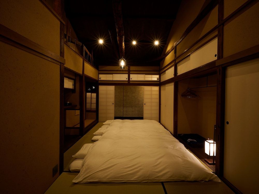 Rinn Premium Machiya Townhouse Kyoto Nijo Castle North Private Vacation Home, For 7 People 2