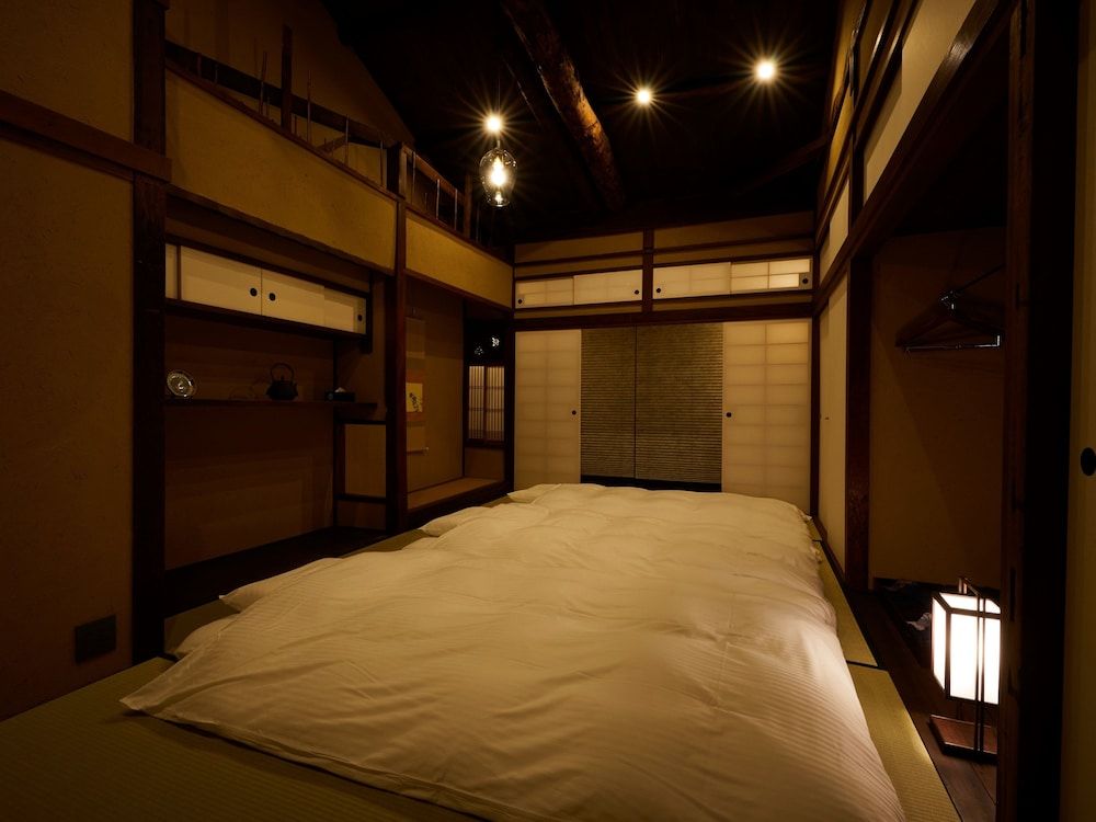 Rinn Premium Machiya Townhouse Kyoto Nijo Castle North Private Vacation Home, For 7 People 3