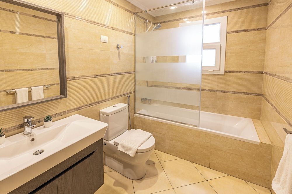 Ocean Blue Studios Standard Room 4