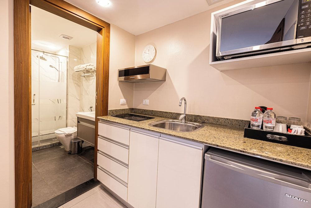 Ocean Blue Studios Luxury Suite, 1 Bedroom 4