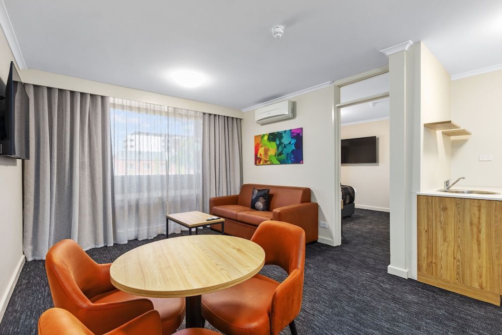 Econo Lodge North Adelaide Apartment, 1 Bedroom (King) 3