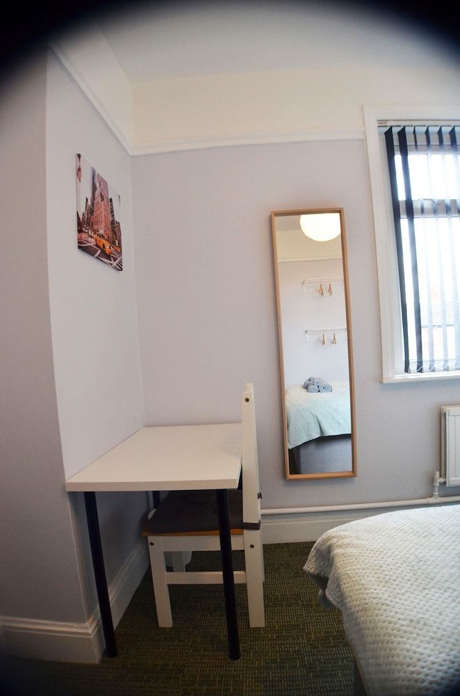 Gorton Mount Hotel Manchester Double Room 17