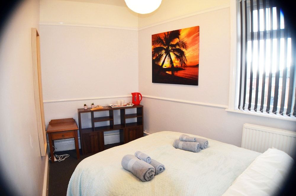 Gorton Mount Hotel Manchester Basic Double Room 6