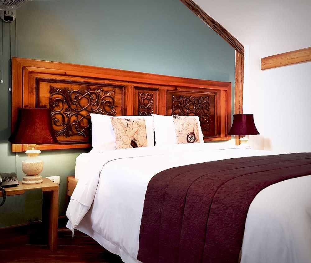 Casa Joaquin Boutique Hotel Luxury Triple Room 11