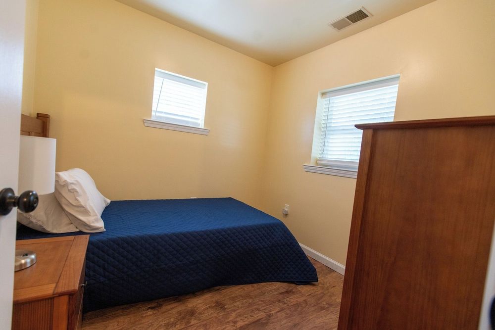 Howard's Creek Inn Apartment 2