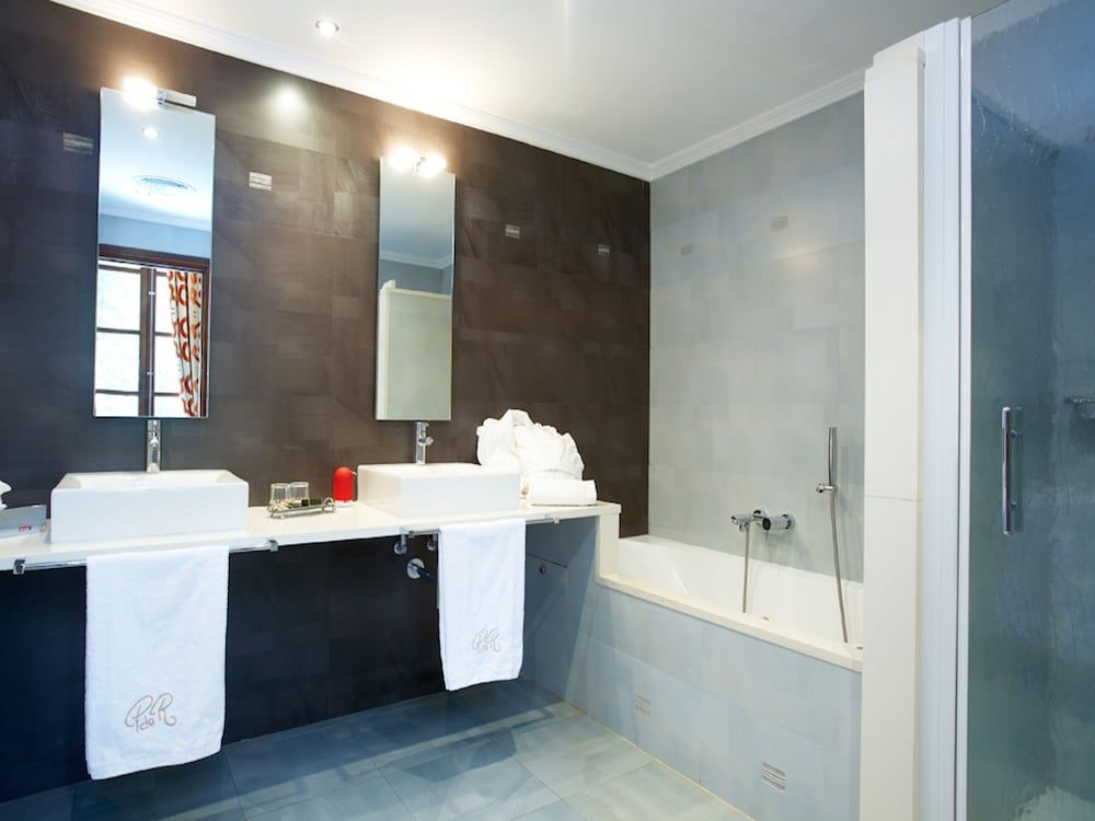 Agroturismo Puig de Ros d'Alt Basic Double Room, 1 Bedroom 7