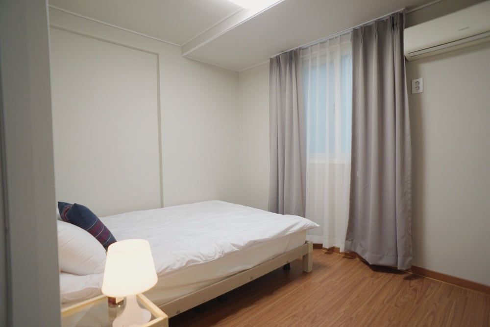 YH GuestHouse - Hostel Double Room 3