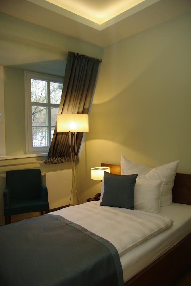 Hotel Schloss Rabenstein Single Room 3