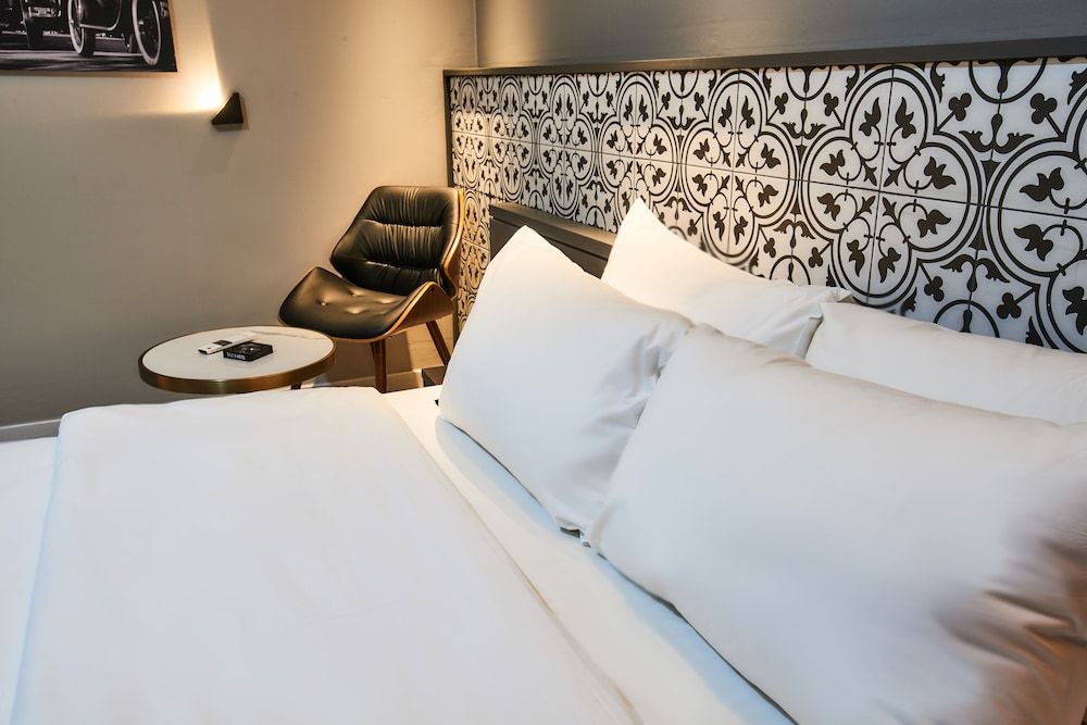 West In Hotel VIP Residence Pension 7