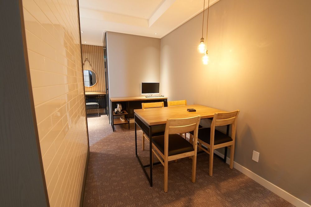 West In Hotel Royal Suite Residence Pension 10