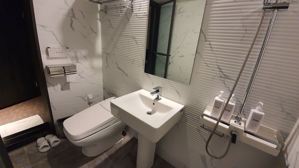 West In Hotel VIP Residence Pension 10