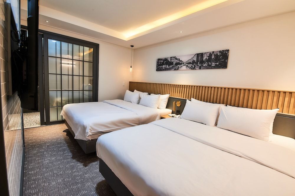 West In Hotel Royal Suite Residence Pension 7