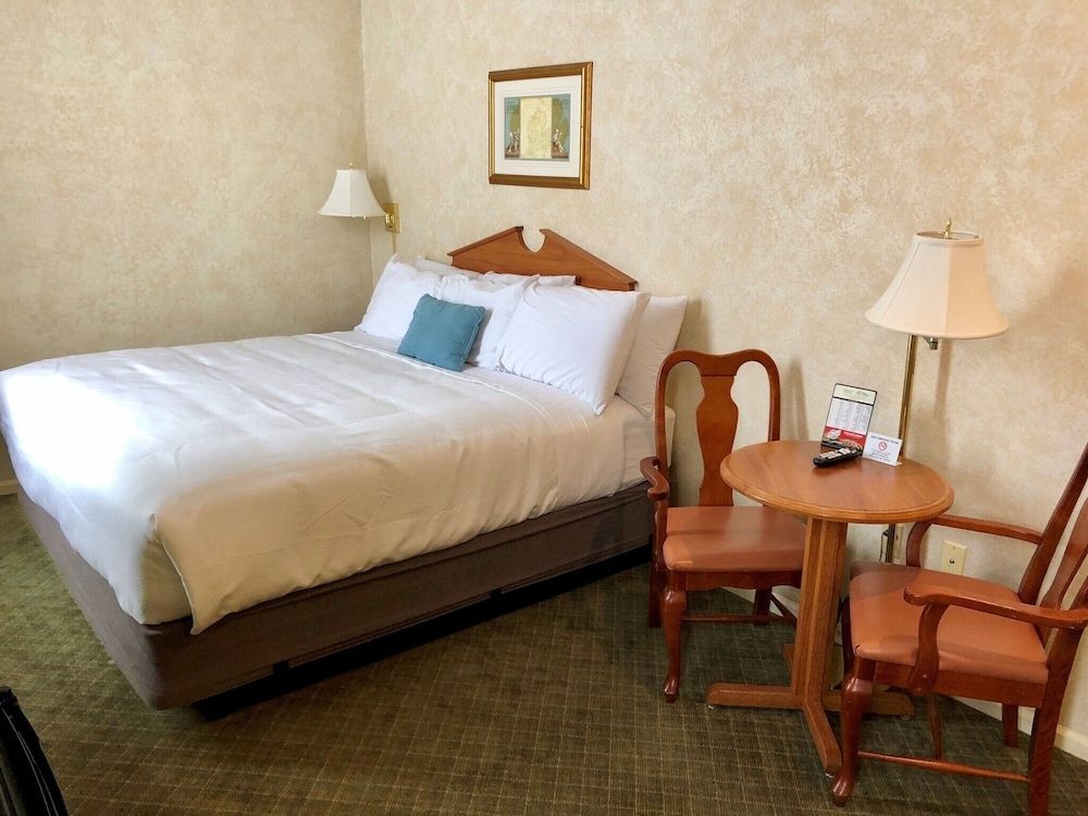 Stearns Hotel Standard Room, 1 King Bed