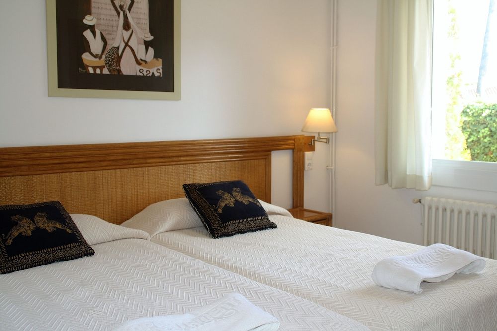 Apartment, 2 Bedrooms, Pool View, Ground Floor (Margarita 19)