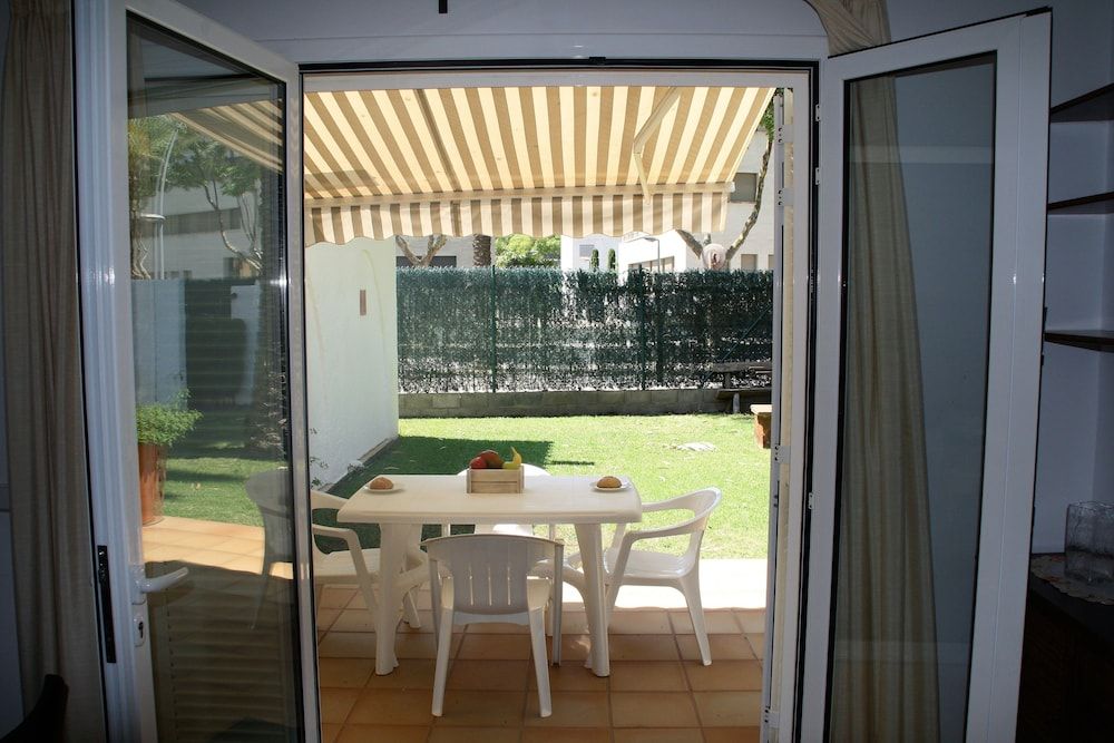 House, 2 Bedrooms, Ground Floor (Margarita A)