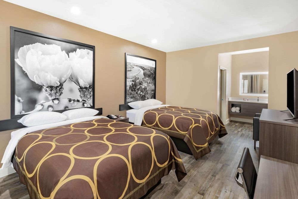 undefined Super 8 by Wyndham Houston NW Beltway 8/West Rd 3