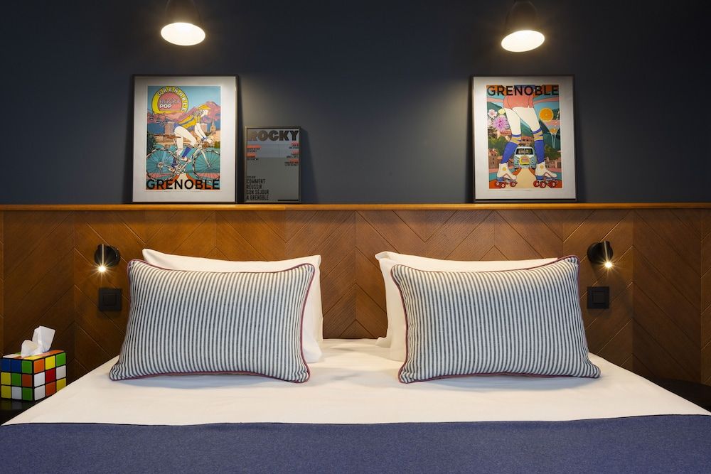 RockyPop Grenoble Hotel Deluxe Double Room 3
