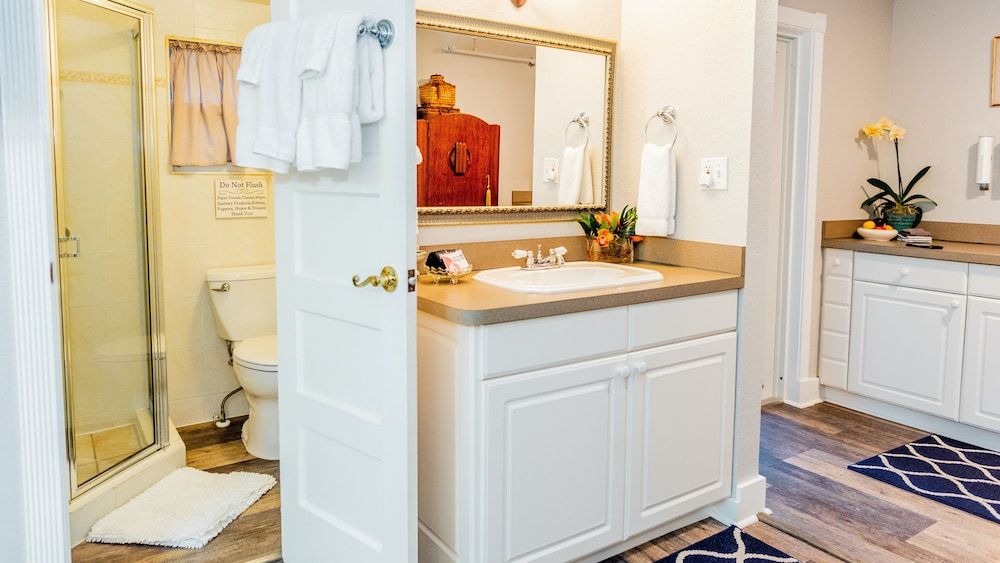 Meranova Guest Inn Junior Studio Suite, 1 King Bed, Patio, Garden Area (Garden) 3