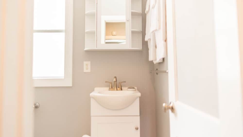 Meranova Guest Inn Executive Apartment, 2 Bedrooms 7