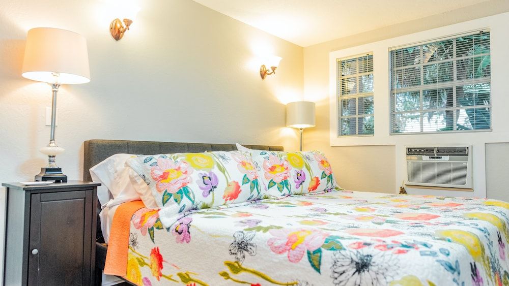 Meranova Guest Inn Junior Studio Suite, 1 King Bed, Patio, Garden Area (Garden) 2