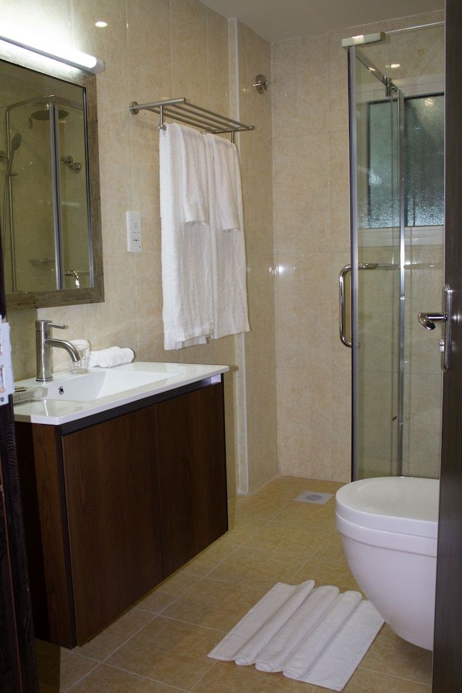 The Secure Inn Hotel Standard Double or Twin Room, 1 Large Twin Bed 12