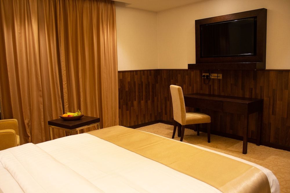 The Secure Inn Hotel Standard Double or Twin Room, 1 Large Twin Bed 3