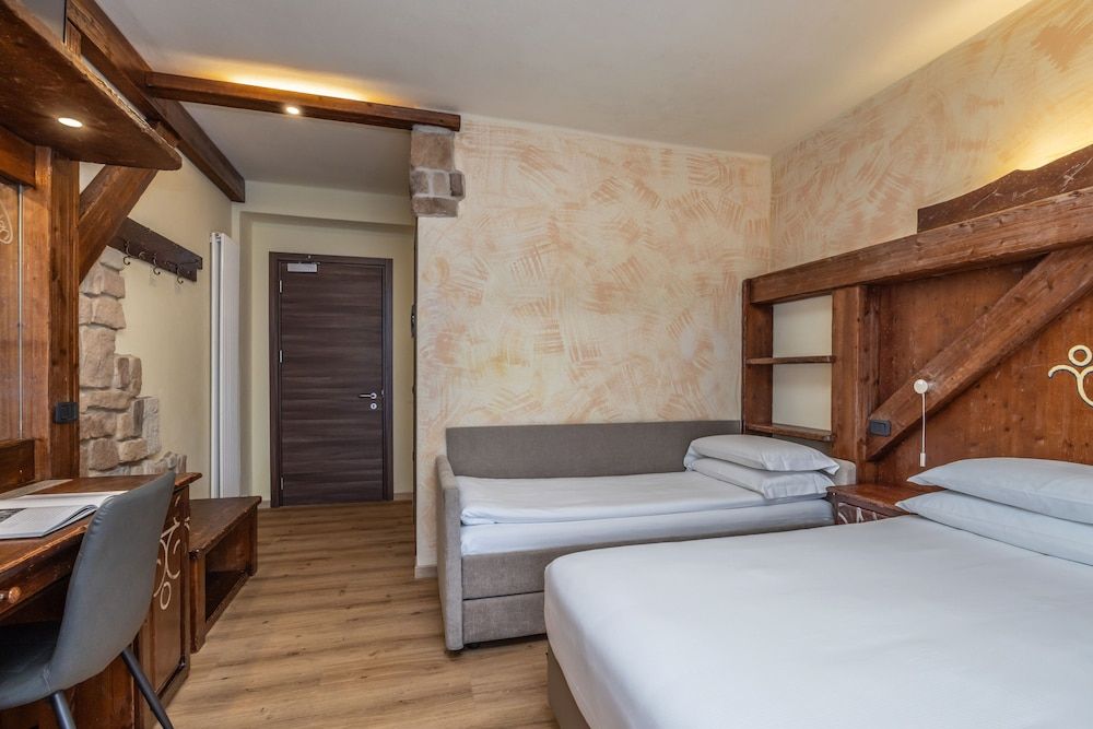 Double or Twin Room, Balcony