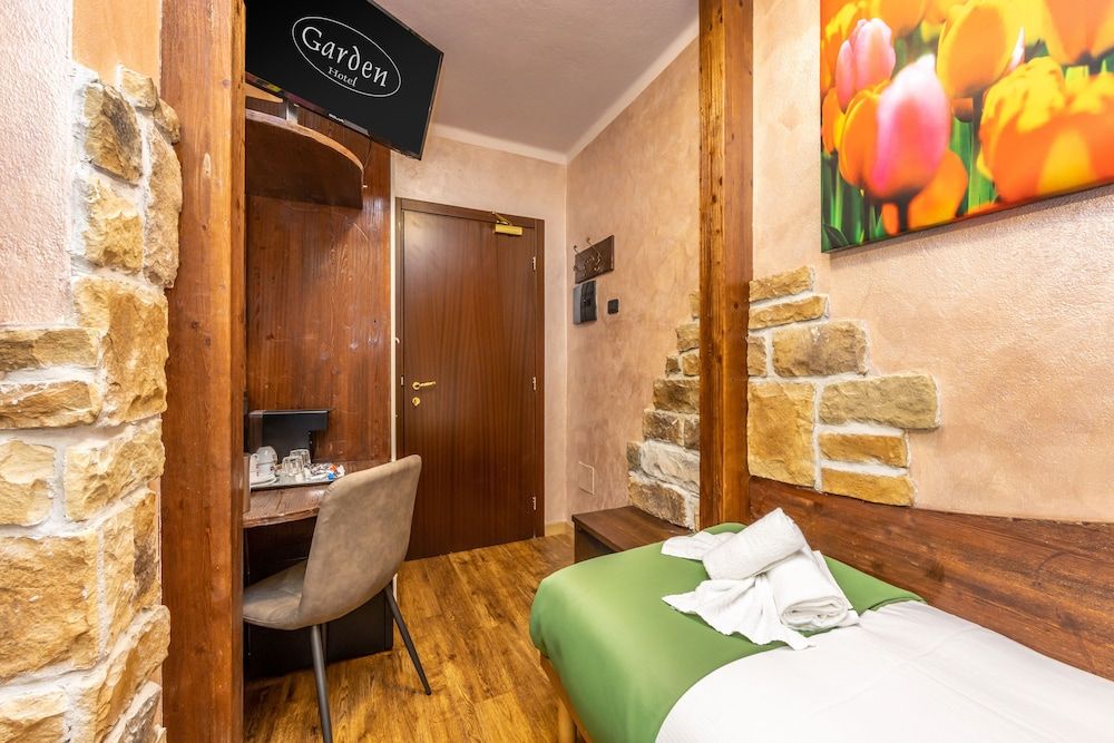 Classic Single Room