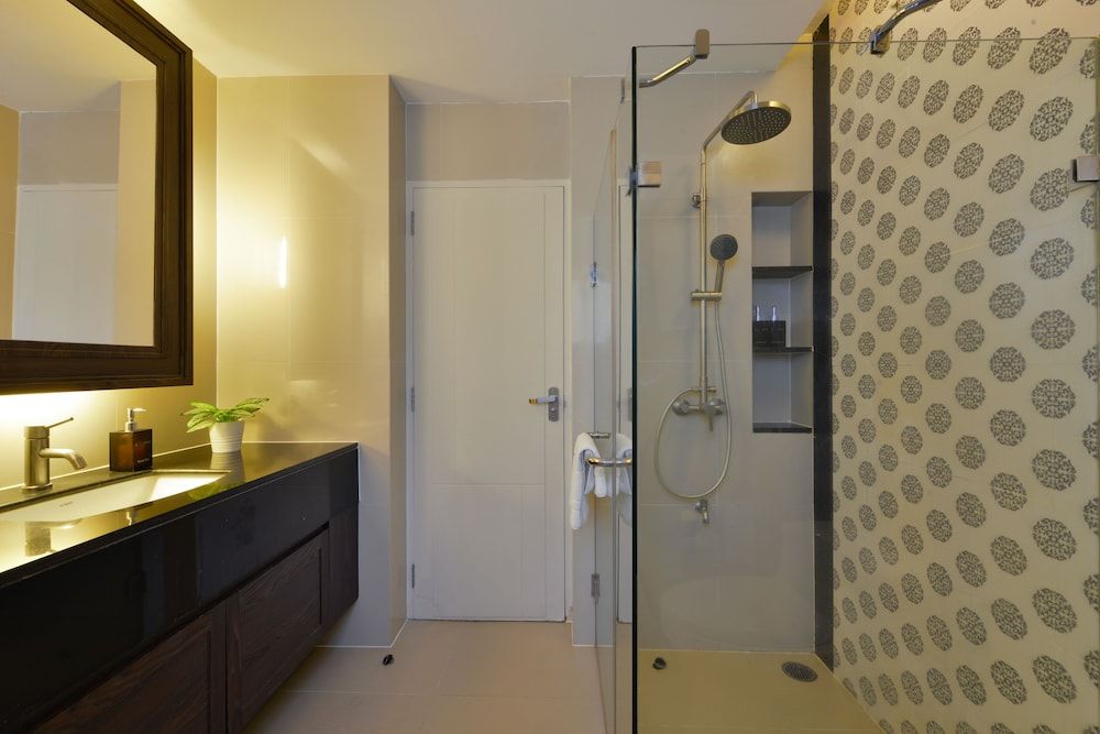 Altera Hotel and Residence Grand Suite Pool View Room with Kitchenette 6