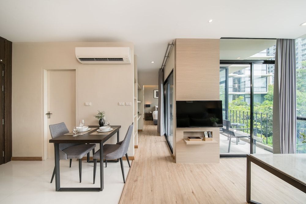 Altera Hotel and Residence Grand Suite Pool View Room with Kitchenette 7