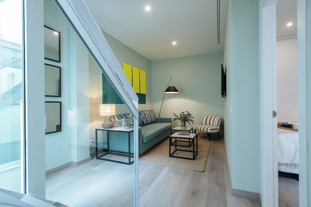 undefined Sercotel Sevilla Guadalquivir Suites 2