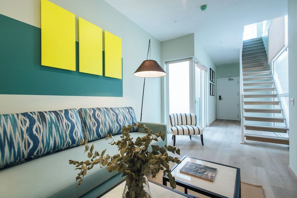 undefined Sercotel Sevilla Guadalquivir Suites 8