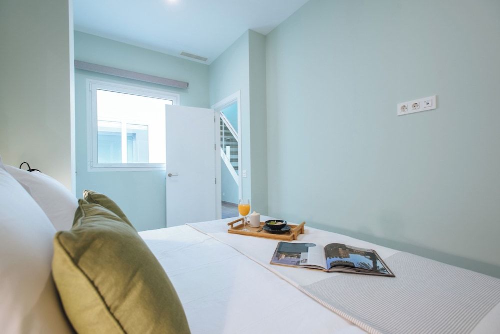 undefined Sercotel Sevilla Guadalquivir Suites 4