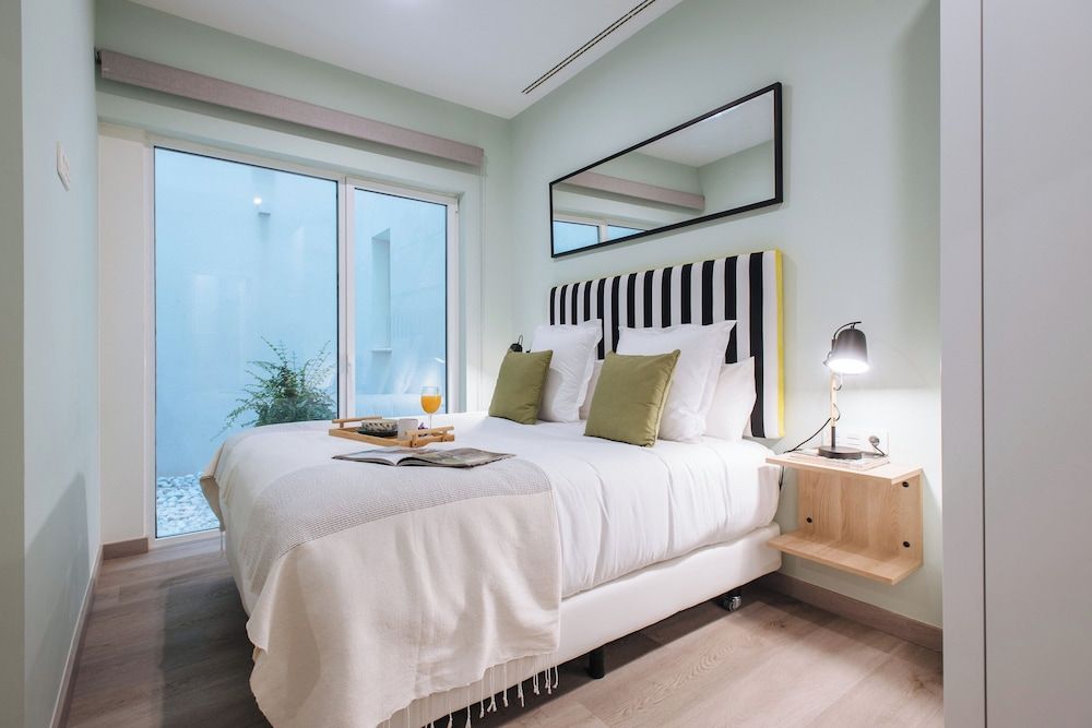 undefined Sercotel Sevilla Guadalquivir Suites 3