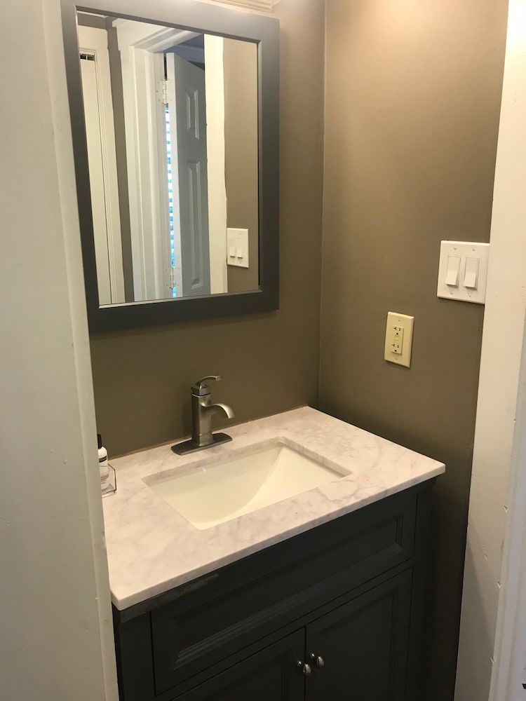 Stottsville Inn Classic Single Room, 1 Queen Bed 16