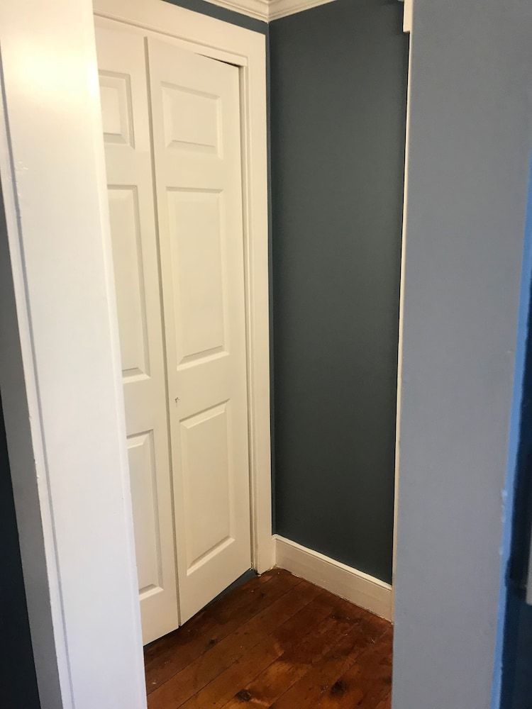 Stottsville Inn Classic Single Room, 1 Queen Bed 4