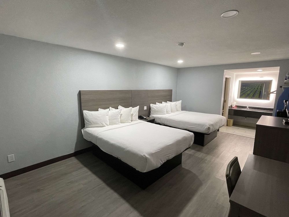 SureStay Hotel by Best Western Childress Standard Room, 2 Queen Beds, Non Smoking, Refrigerator & Microwave
