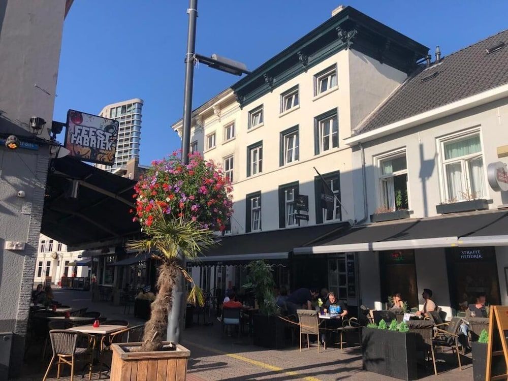 undefined Winston B&B 8