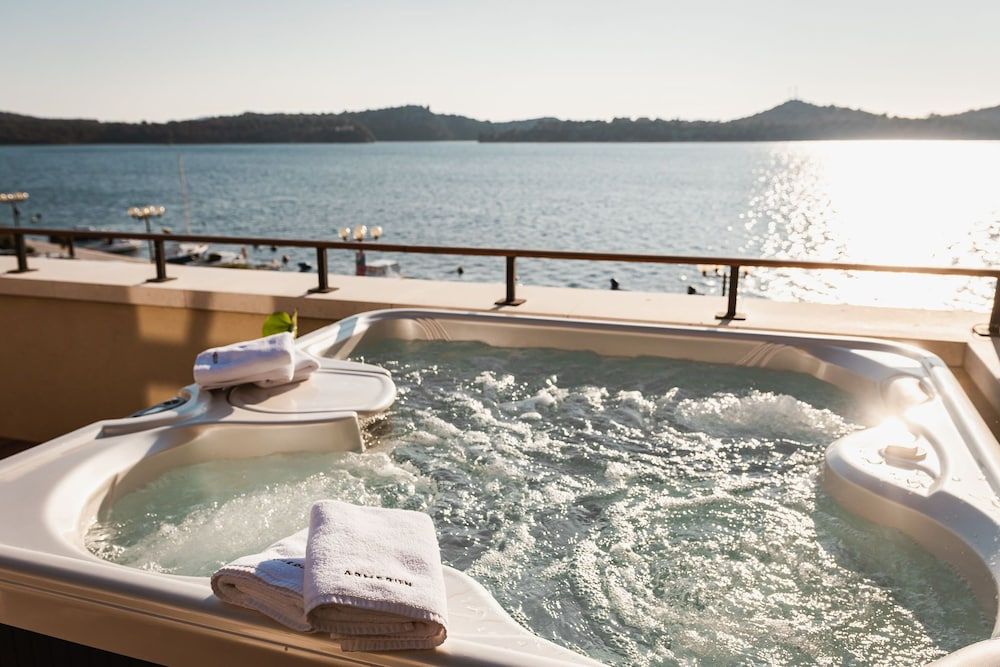 Armerun Heritage Hotel Presidential Apartment, Sauna, Sea View 11