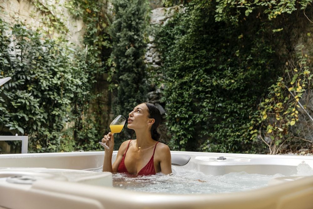 Armerun Heritage Hotel Design Apartment, Hot Tub, Courtyard Area 8