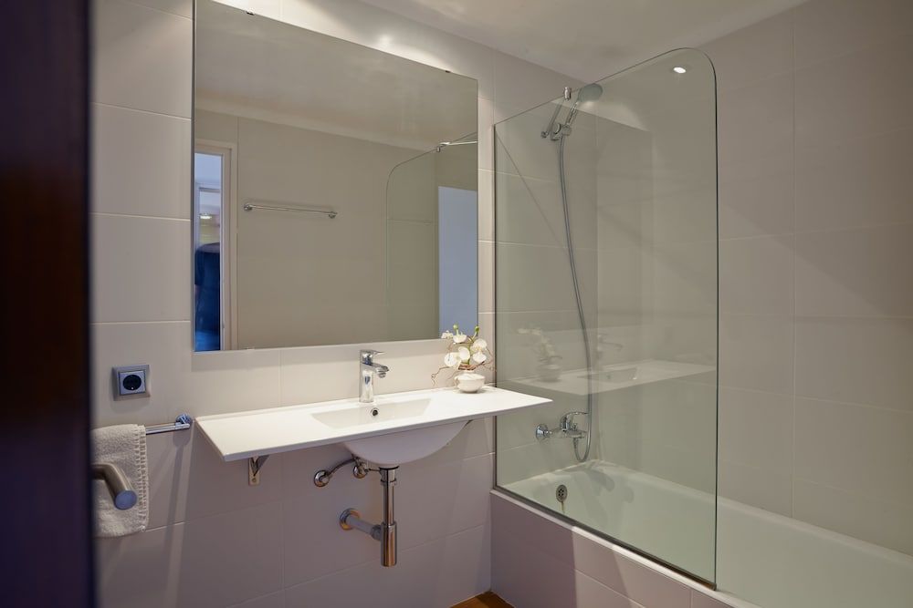 Apartaments Les Dunes Apartment, 3 Bedrooms, Terrace, Beach View (DU 3H 320) 9