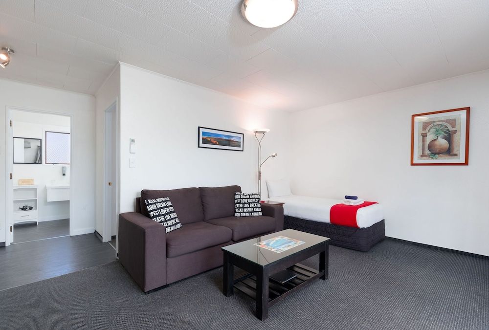 Kings Gate Motel One Bedroom 2